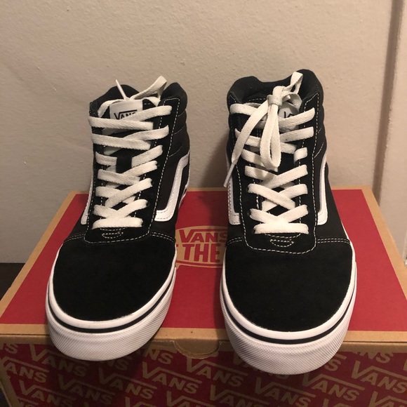 Vans Shoes - Vans Ward Hi Round Toe Canvas Skate shoe